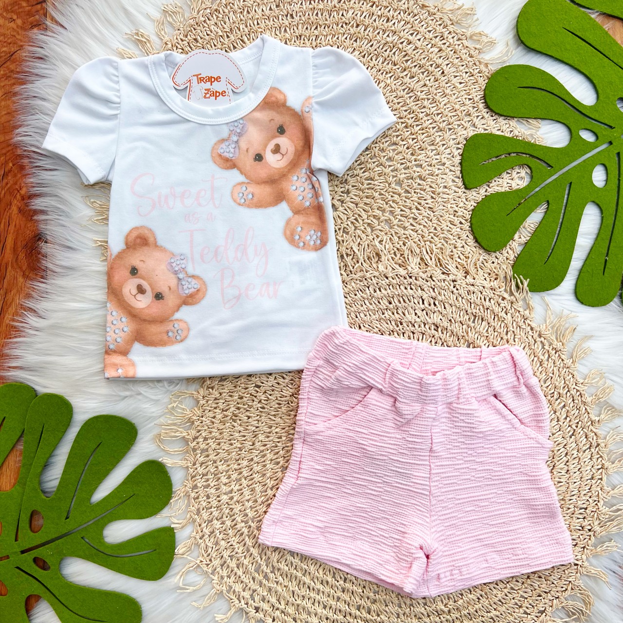 Conj. Blusa Sweet as a Teddy Bear e Short - Rosa e Branco